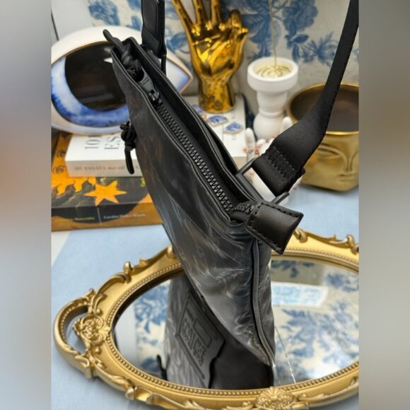 🆕 VERSACE JEANS COUTURE 🧿 NWT Black Coated Regalia Baroque Messenger Bag - Picture 5 of 16